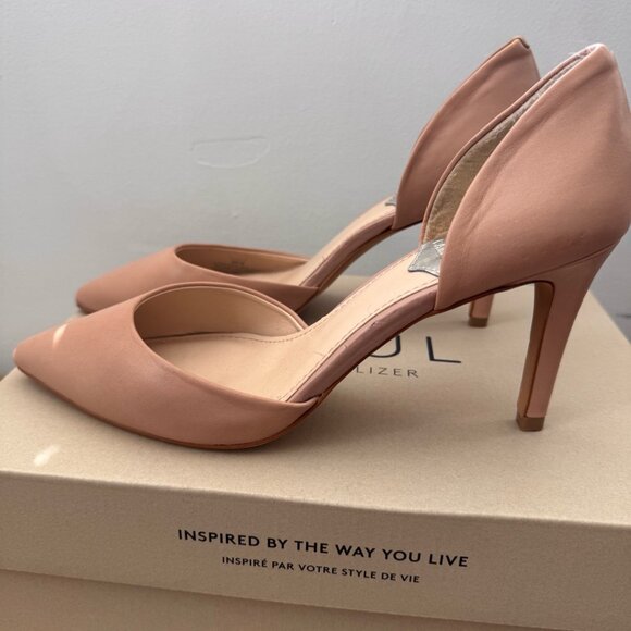 Vince Camuto Nude Pointed Toe Heels – Size 8 – $30! - Picture 2 of 2